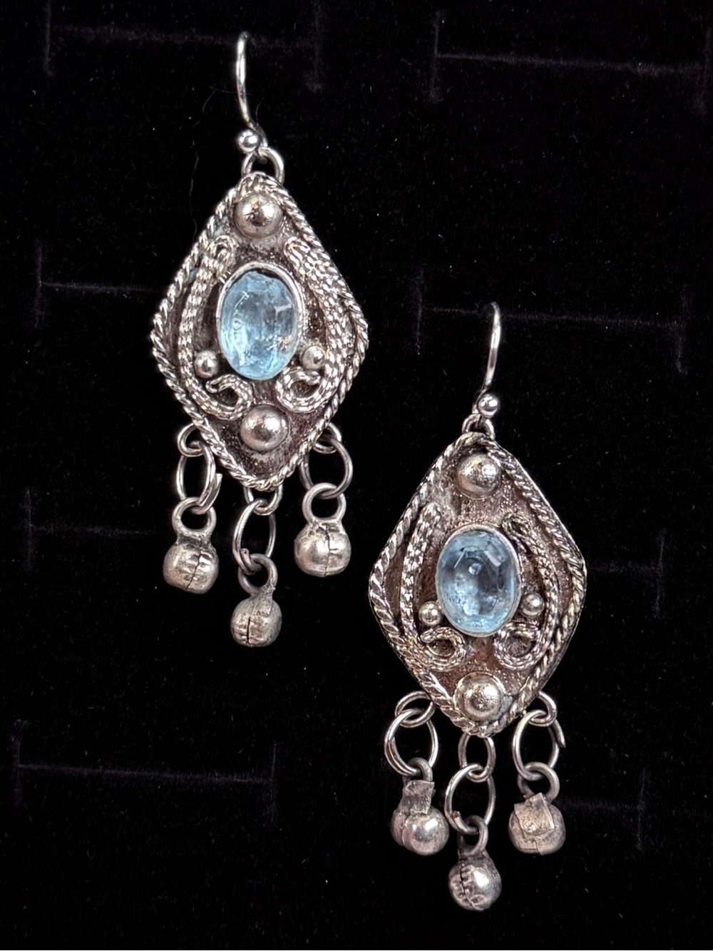 Vintage aged, Silvertone and blue accent pierced to dangle earrings